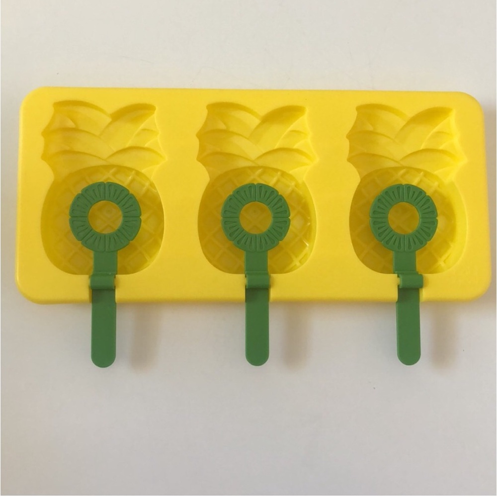 Pineapple Popsicle Mold Tray in Yellow and Green